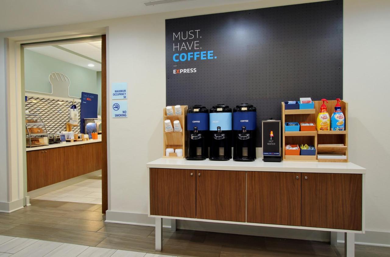 Holiday Inn Express & Suites Nevada By Ihg Exteriör bild