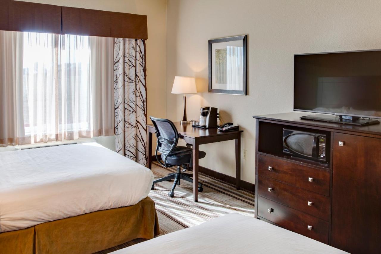 Holiday Inn Express & Suites Nevada By Ihg Rum bild