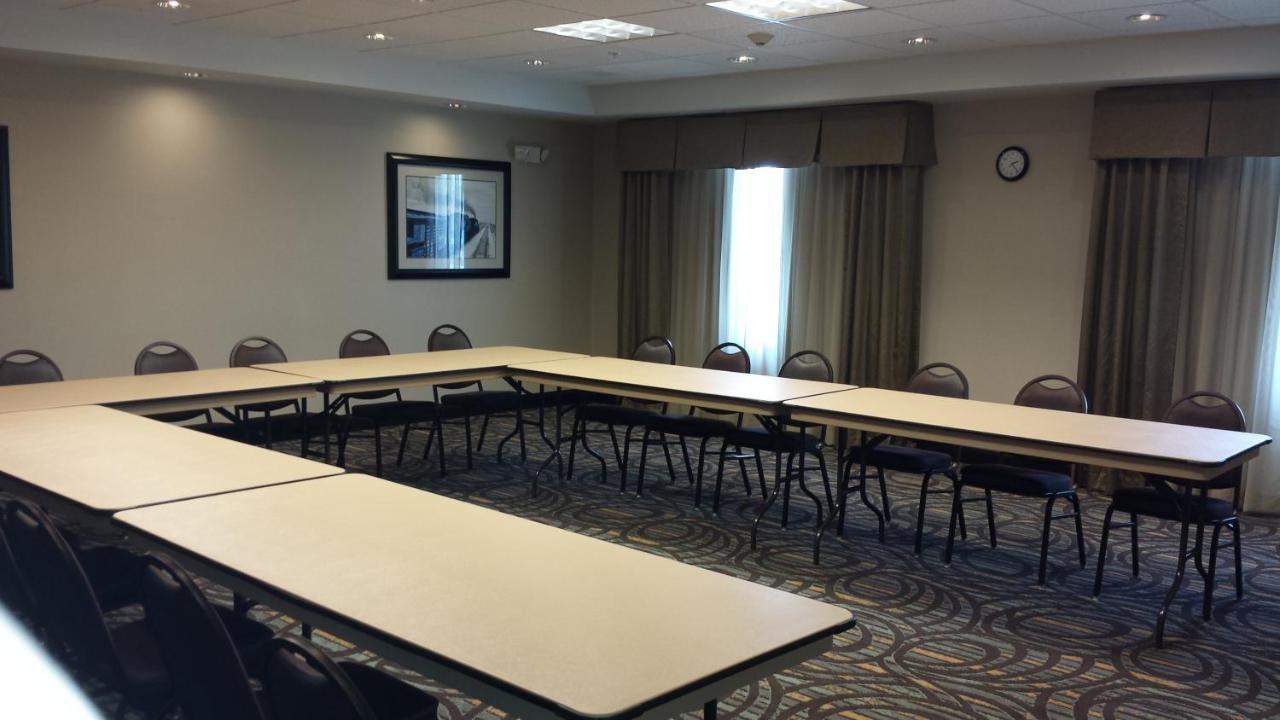 Holiday Inn Express & Suites Nevada By Ihg Exteriör bild