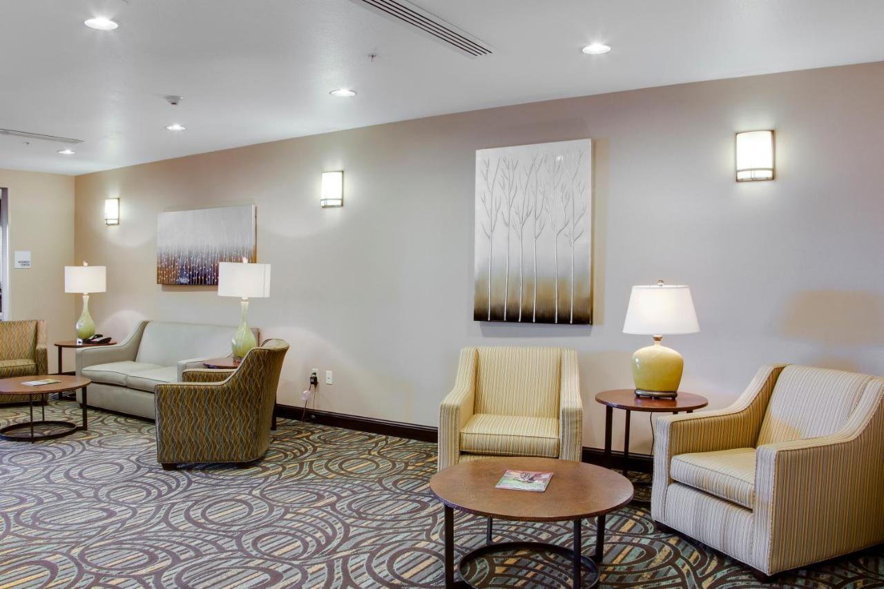 Holiday Inn Express & Suites Nevada By Ihg Exteriör bild