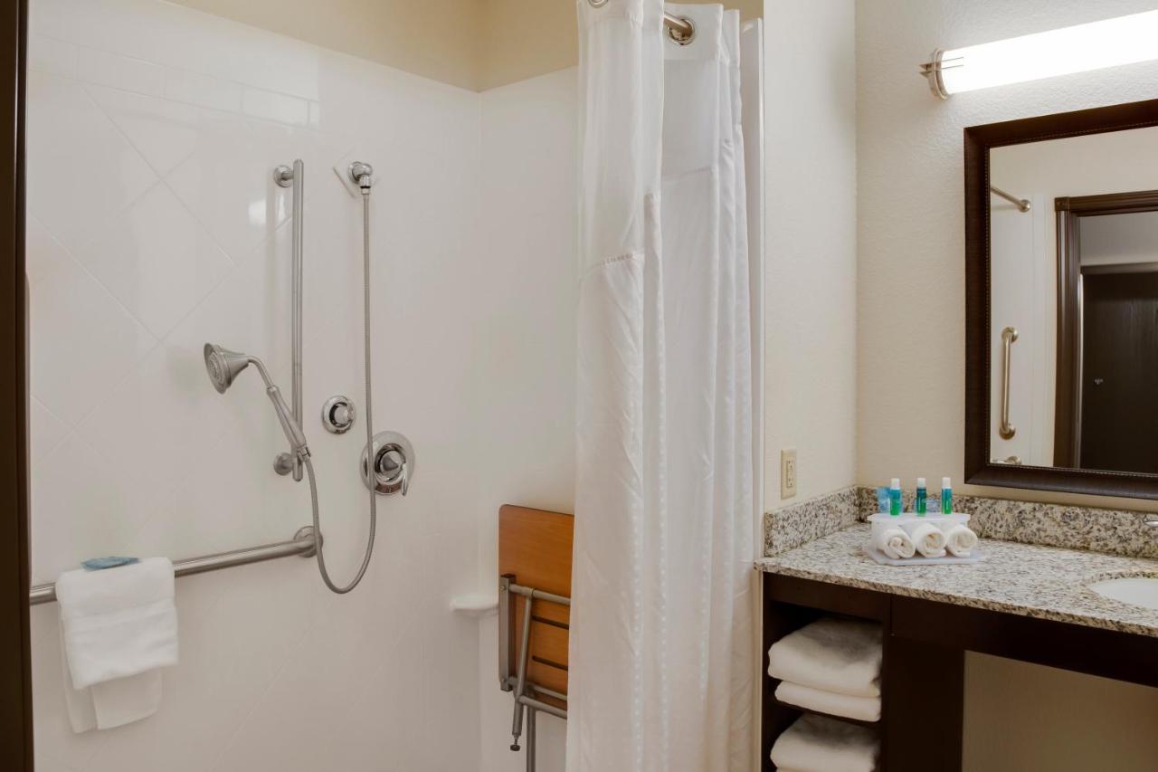 Holiday Inn Express & Suites Nevada By Ihg Exteriör bild