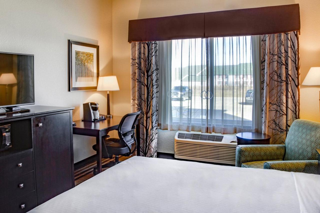 Holiday Inn Express & Suites Nevada By Ihg Exteriör bild