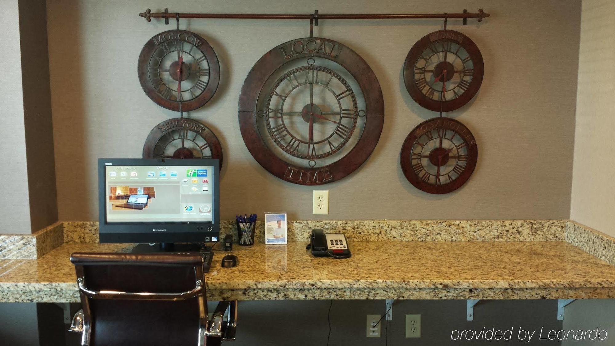 Holiday Inn Express & Suites Nevada By Ihg Exteriör bild